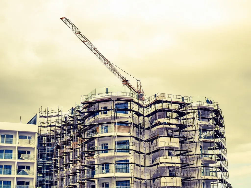 Lider budownictwa z imponującym kontraktem: umowa za ponad 2,5 miliarda złotych umacnia pozycję